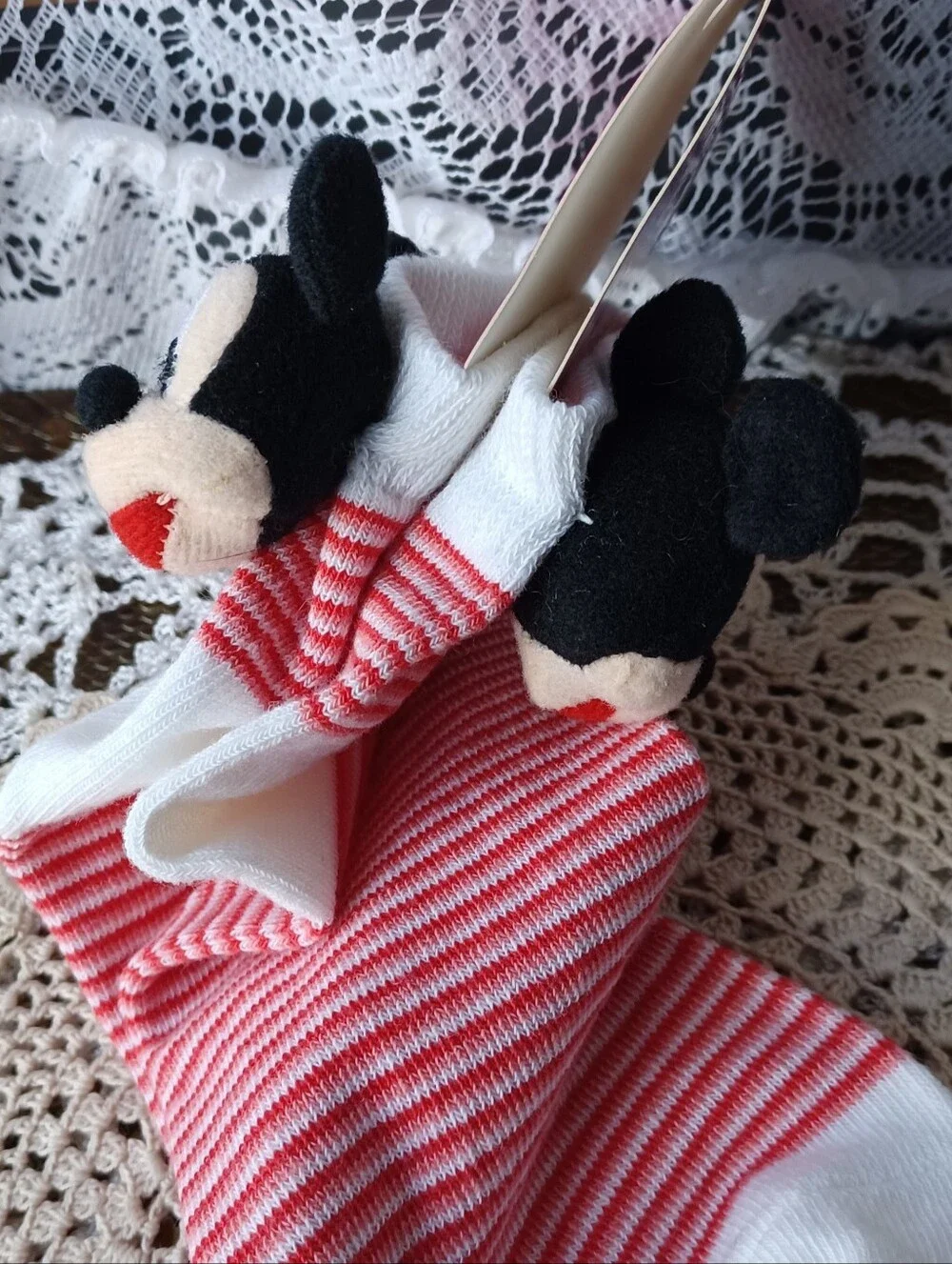 NEW VTG THE WONDERFUL WORLD OF DISNEY 1 PR WOMENS 3D MICKEY SOCKS SHOE SIZE 4-10